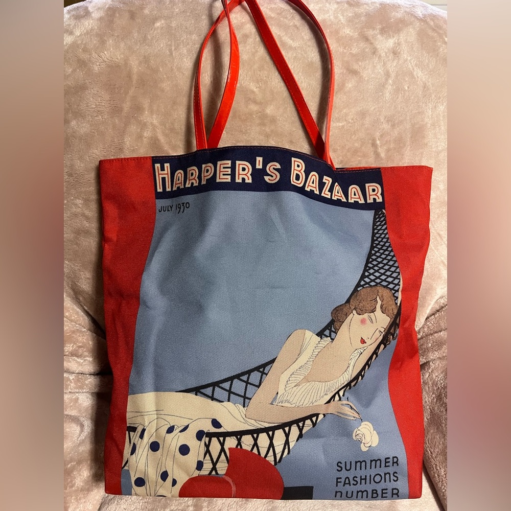 Estee Lauder Red and Light Blue Graphic Tote
Great For Beach, Shopping Trips EUC